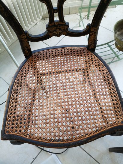 null Set of 6 black and gold lacquered chairs, mother-of-pearl inlays, caned seats....