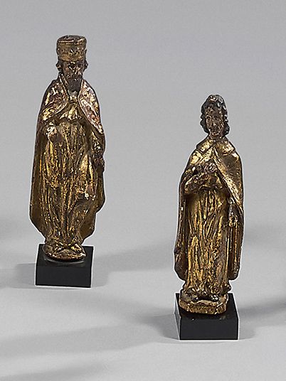 null Saints personnages
- Pape (?) en bois sculpté en ronde-bosse polychrome et doré....