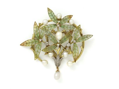 null 
Brooch pendant openwork in gold satin 750 thousandths with decoration foliage...