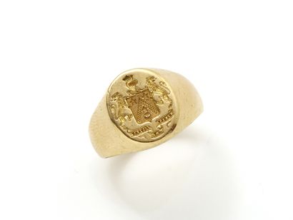 null Ring signet ring in gold 750 thousandths decorated with a coat of arms. French...