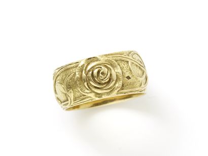 null Maurice DAURAT (1880-1969). Ring in gold 750 thousandths with engraved decoration...