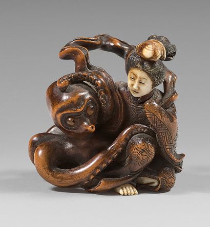 JAPON - Époque Edo (1603-1868), XIXe siècle Benten entourée d'une pieuvre, la tête...