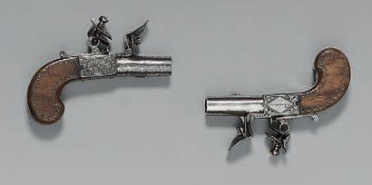 null Nice very small pair of flintlock pocket pistols, with Versailles Manufacture...