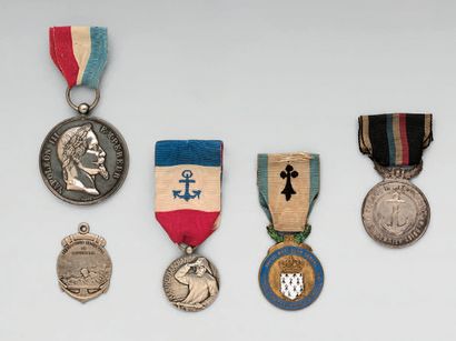 null Set of five rescue medals from the same family :
- A large silver medal by Barre,...