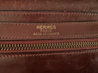 null HERMÈS Paris Made in France. Sac à dépêches » en cuir box rouge Hermès chiffré...