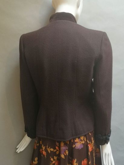 null YVES SAINT LAURENT Rive Gauche. Veste cintrée en drap de laine chocolat, petit...