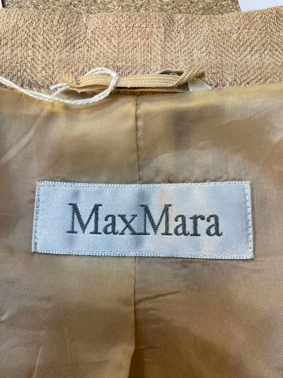 null MAX MARA, MAX MARA Week-End. Lot comprenant : -Un tailleur pantalon en mélange...