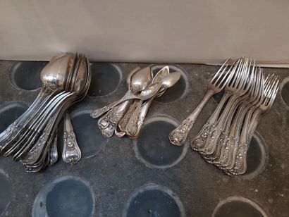 null 
Partie de ménagère à décor de fleurons en argent : couverts de table et petites...