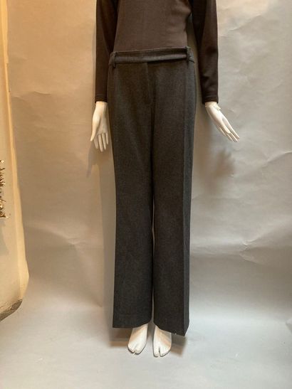 null MAX MARA, MAX MARA Week-End. Lot comprenant : - Un tailleur pantalon en laine...