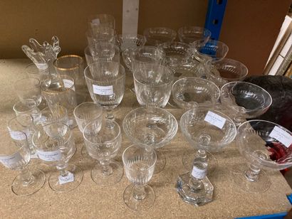 null Glassware set, including: 6 water glasses, 8 champagne glasses, 5 champagne...