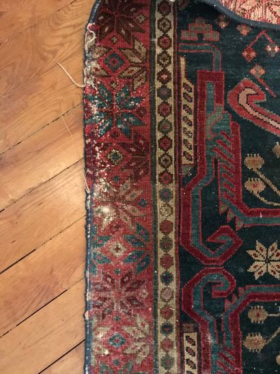 null Small Caucasian carpet, blue background (stains, wear, accidents)

H : 176 -...