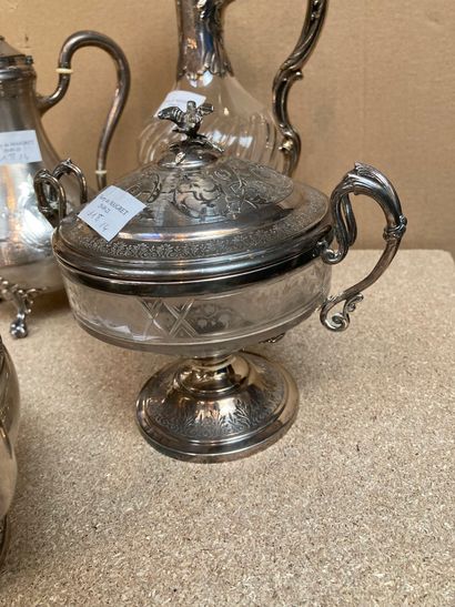 null 2 silver pots + 1 ewer set in silver (H: 27cm) + 1 sugar bowl set in silver

PB...