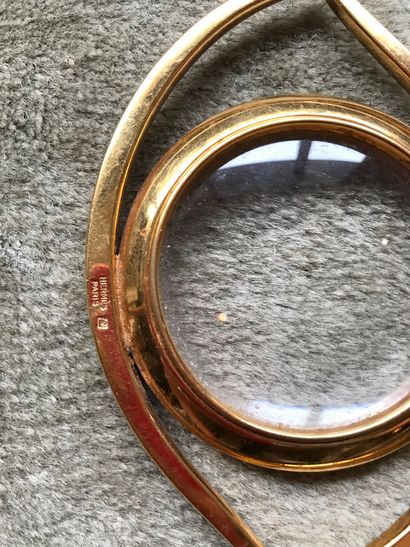 null Hermes

Gilded metal magnifying glass

Lot sold as is