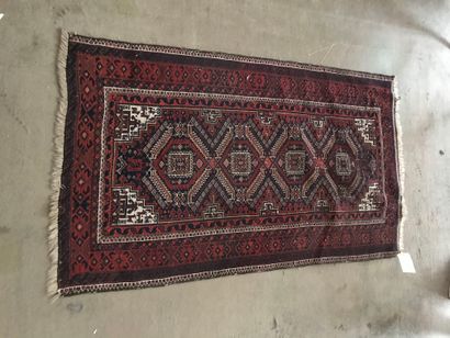 null Ensemble de 4 tapis Perse, Boukhara ou Caucase (usures)

-un fond rouge et bleu...