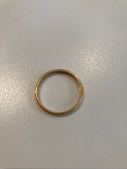1 gold wedding ring 
2,1g 
Lot sold as i...