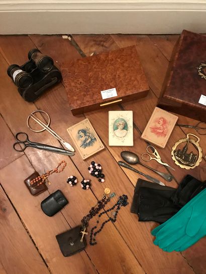 null Lot including: 2 inlaid boxes, leather gloves, sets of cards, rosaries, a pair...