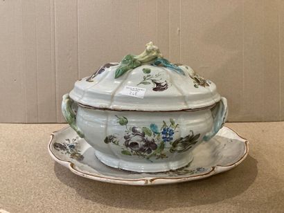 Covered earthenware tureen and its display...