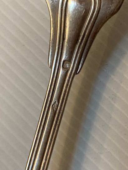 null Set of 12 silver flatware, net pattern, monogrammed

1kg890

lot sold as is