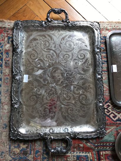 null Silver plated serving tray (worn), engraved bottom

74 x 45 cm

4 silver plated...