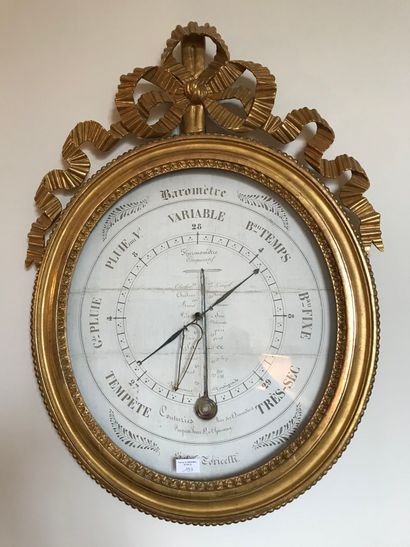 null Oval barometer in gilded wood 

Restoration period

(bends, restoration)

H...