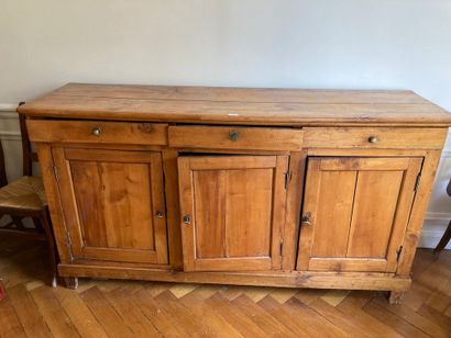 null Fruitwood sideboard. Accidents and chips

H : 95 - W : 173 - D : 48 cm

Sold...
