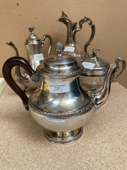 null 2 silver pots + 1 ewer set in silver (H: 27cm) + 1 sugar bowl set in silver

PB...