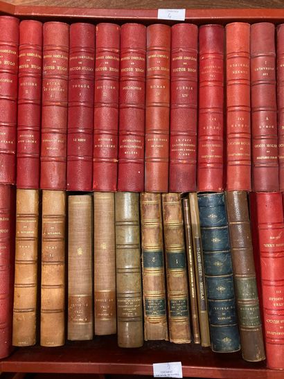  1 case and 5 levers bound volumes lot (accidents) 
18th and 19th century 
Lot sold...