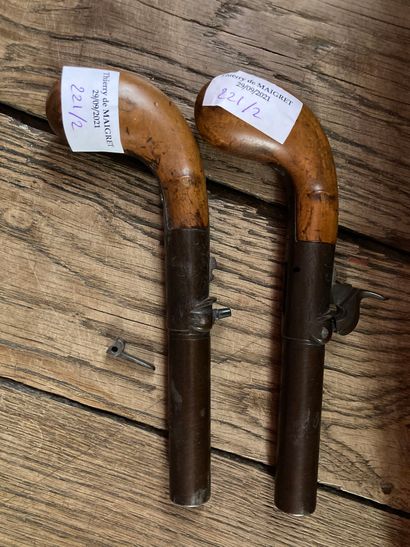 null Paire de petits pistolets 

Fin du XIXème siècle

Long : 17 cm

lot vendu en...