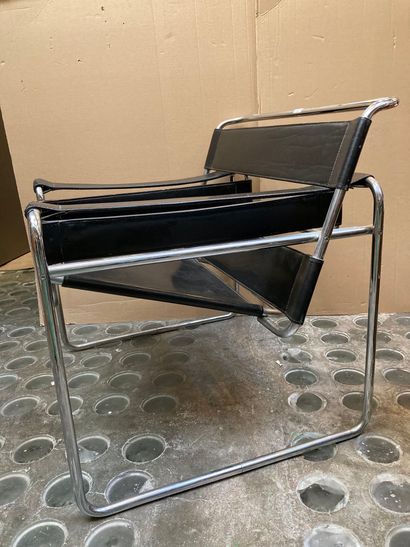 null Marcel BREUER (1902 - 1981) designer, after

Pair of armchairs "Wassily 

Chromed...