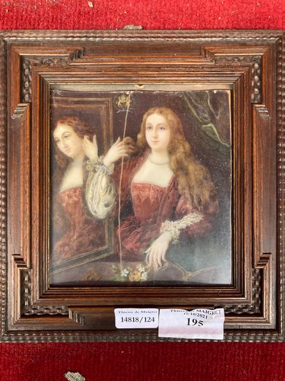 null Miniature double portrait de femme 


style du XVIIème (fendue)


10 x 10 cm


Ref...