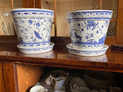 null Lot of ceramics including plates in Gien, cache-pot, part of white and gold...
