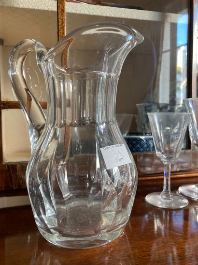 null Partie de services de verres saint Louis et une carafe à eau

Eclats

Lot vendu...