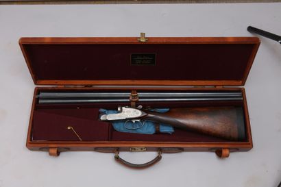 null Lebeau Courally 12 gauge rifle (n°43053). Nice engravings. Key signed "Screw...