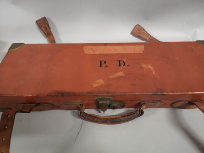 null Rare small caliber leather gun case with brass corners and original straps,...