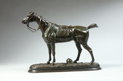null Edouard DELABRIERRE (1829-1910). Cheval de course harnaché. Bronze à patine...
