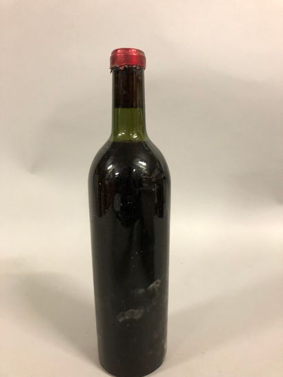null 1 bouteille PETRUS, Pomerol 1947 (SE, capsule découpée au niveau de la bague...