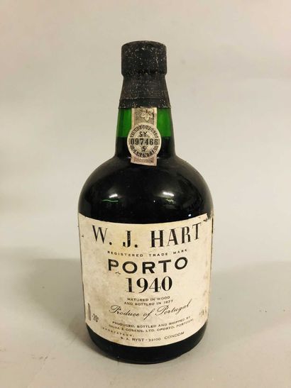 null 1 bouteille PORTO "Matured in Wood", W. J. Hart 1940 (et, ela, caps tachée)