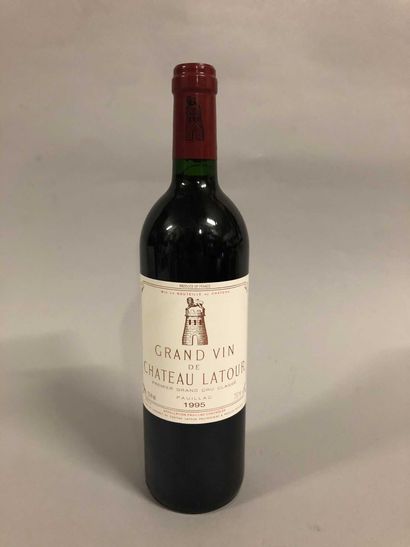 null 1 bottle Château LATOUR, 1° cru Pauillac 1995