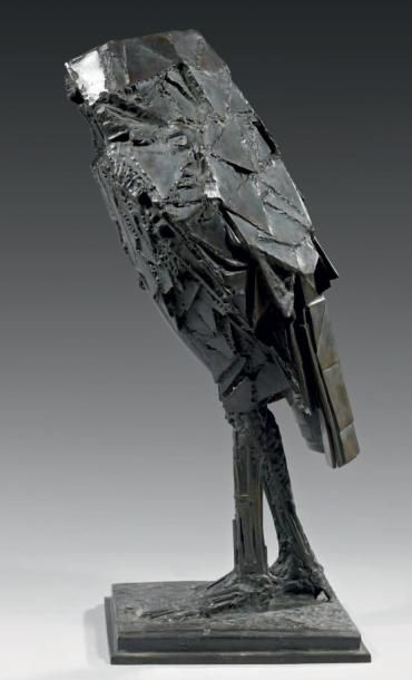 CÉSAR (1921 - 1998) Le hibou sans aile, 1981 Épreuve en bronze patiné, signée, numérotée...