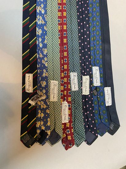 null ENSEMBLE DE CRAVATES NINA RICCI Club - Lot de six cravates en soie imprimée...