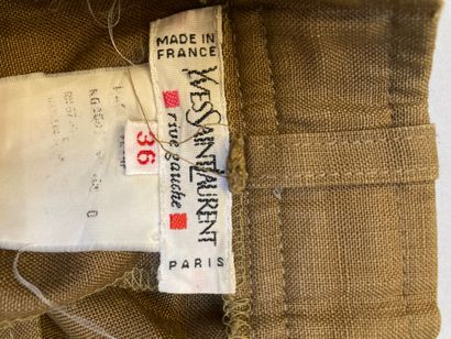 null "YVES SAINT LAURENT Rive Gauche - Lot de trois pantalons à pinces composé de...