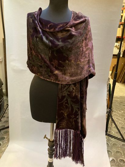 null YVES SAINT LAURENT Paris - plum velvet panne scarf with one side fashioned with...