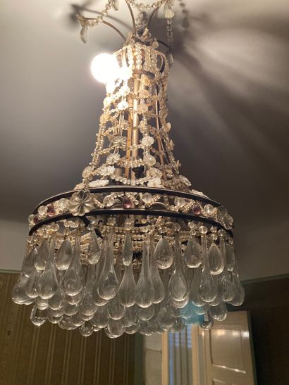 null Five-light basket chandelier decorated with flowers and drops 

Around 1900...