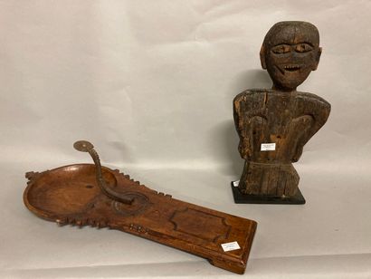 null Lot including: Thai scale;

Anthropomorphic figure.

Carved wood.

Probably...
