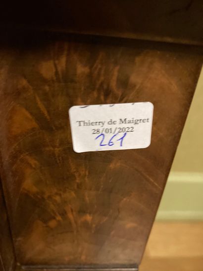 null Mahogany and mahogany veneer desk, 

Empire period (missing veneer, worn leather)

H...