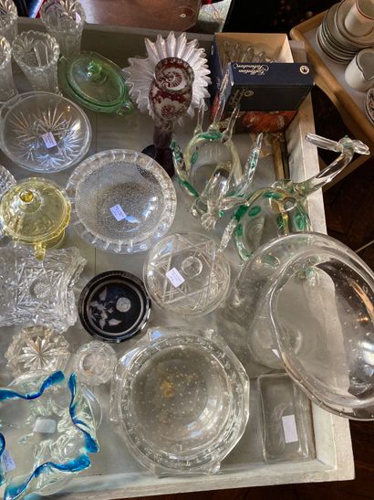 null Lot de verreries variées dont verres cristal de Bohème, vases, cendriers, deux...
