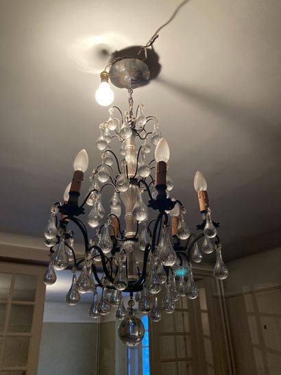 null Chandelier with pendants in the shape of drops, with five lights and central...