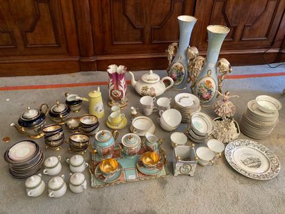 Porcelain lot including different parts of...