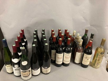 null Lot d'environ 30 bouteilles de vins dont Chateau les Belles Murailles, Chénas,...
