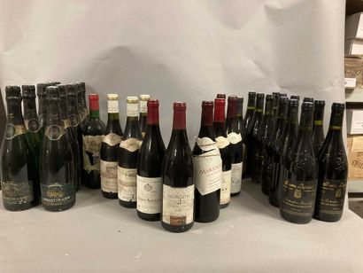 null Lot d'environ 30 bouteilles de vins dont Pierre Laforest, Crémant de loire,...